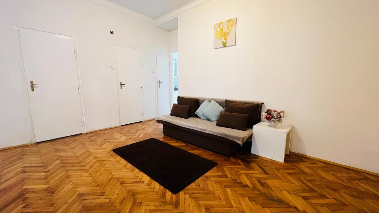 شقة Cosy Flat In The Heart Of براغ المظهر الخارجي الصورة